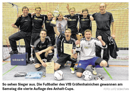 VfB schwenkt vier Siegertrophäen