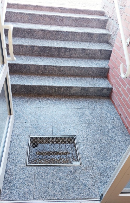 Eingang zu den Katakomben auf dem Weg zu neuem Glanz!