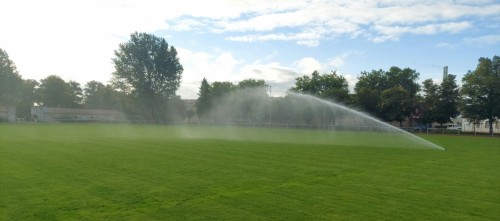 Der Stadtplatz leuchtet endlich wieder grün und tut das in Zukunft dauerhaft