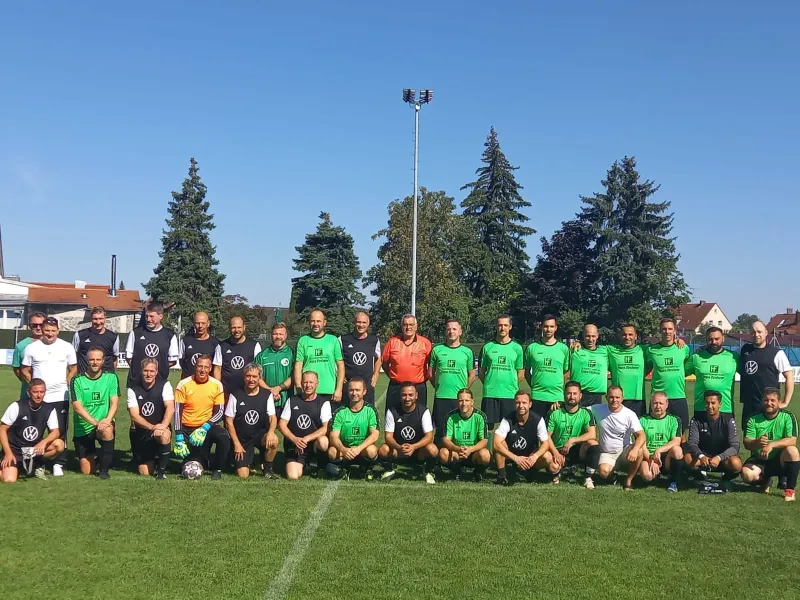 Alte Herren auf traditioneller Tour! Zum 100. Geburtstag gratuliert!