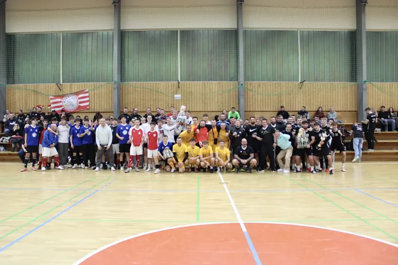 Die Partizanen erobern den Thron beim 4. Mitternachtsturnier!