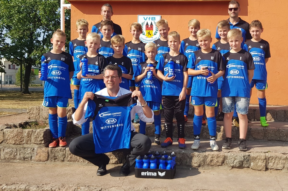 Danke - für neue T-Shirts und Trinkflaschen sagt E-Jugend!