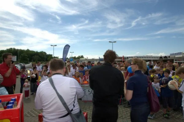 Fußballwette gegen REWE-Markt Gräfenhainichen