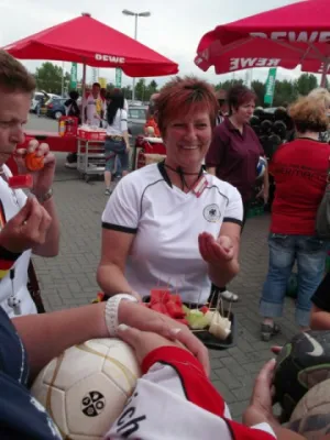 Fußballwette gegen REWE-Markt Gräfenhainichen