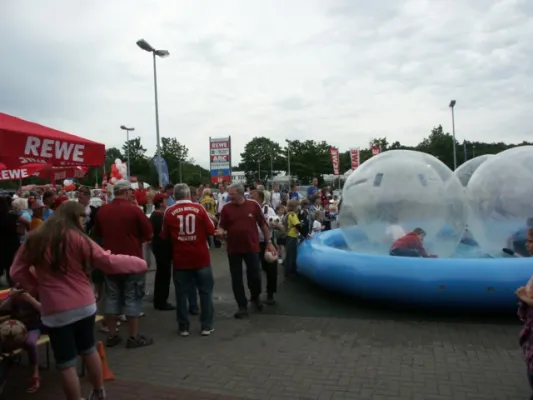 Fußballwette gegen REWE-Markt Gräfenhainichen