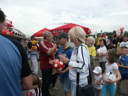 Fußballwette gegen REWE-Markt Gräfenhainichen