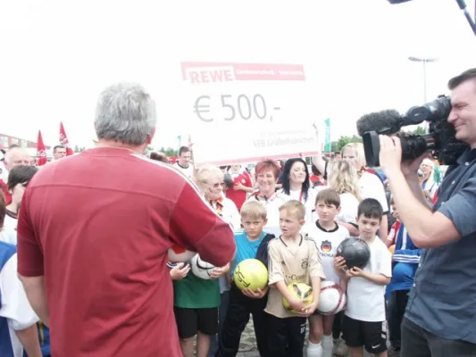 Fußballwette gegen REWE-Markt Gräfenhainichen